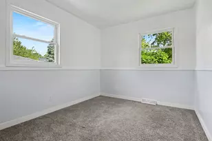 1228 S Mason St, Bloomington, IL 61701 - Photo 15