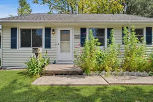 1228 S Mason St, Bloomington, IL 61701 - Photo 3