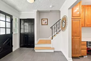 4 W Suffield Dr, Arlington Heights, IL 60004 - Photo 3