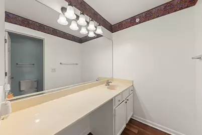 1165 E Cambria Lane S, Lombard, IL 60148 - Photo 9