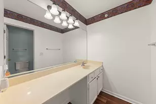 1165 E Cambria Ln S, Lombard, IL 60148 - Photo 9
