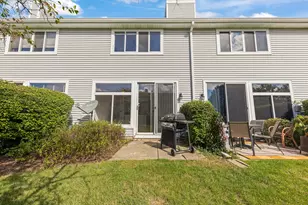 1165 E Cambria Ln S, Lombard, IL 60148 - Photo 15