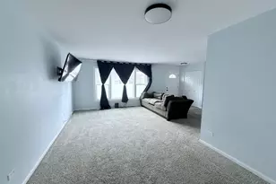 213 Frederick Pl, Wood Dale, IL 60191 - Photo 13