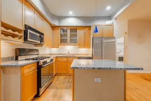 1017 W Dakin St, Chicago, IL 60613 - Photo 7
