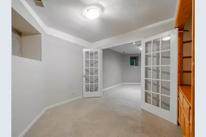1017 W Dakin Street #1, Chicago, IL 60613 - Photo 25