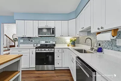 44 N Lake Avenue, Third Lake, IL 60030 - Photo 9