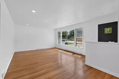 7748 W Oakton Street, Niles, IL 60714 - Photo 3