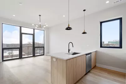 2475 W Foster Avenue #408, Chicago, IL 60625 - Photo 3
