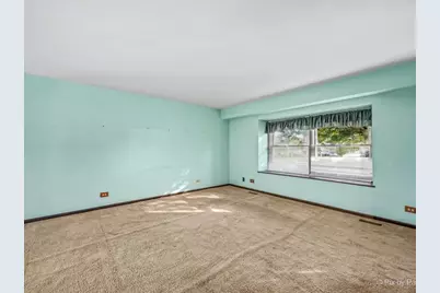 930 Pioneer Court, Roselle, IL 60172 - Photo 13