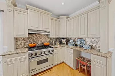 3132 N Luna Avenue, Chicago, IL 60641 - Photo 11