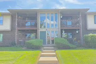 801 Brook Dr, Streamwood, IL 60107 - Photo 1