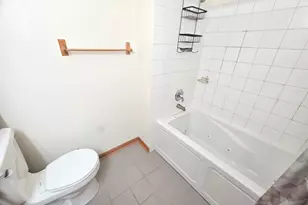 801 Brook Dr, Streamwood, IL 60107 - Photo 7