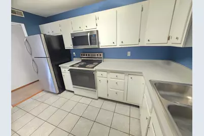 801 Brook Drive #3, Streamwood, IL 60107 - Photo 9