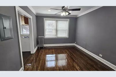 6543 N Francisco Avenue #2B, Chicago, IL 60645 - Photo 9