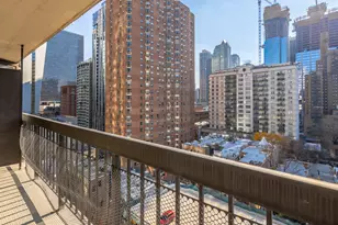 33 W Delaware Pl, Chicago, IL 60610 - Photo 17
