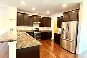 38 Neri Dr, Schaumburg, IL 60194 - Photo 5