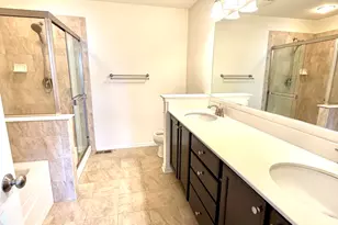 38 Neri Dr, Schaumburg, IL 60194 - Photo 15