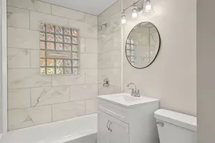 11325 S Avenue H, Chicago, IL 60617 - Photo 13
