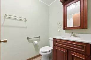2136 Highland Dr, Sycamore, IL 60178 - Photo 19