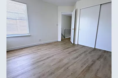 295 Hunterdon Court, Schaumburg, IL 60194 - Photo 5
