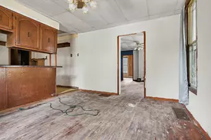 212 W Maple St, Fairbury, IL 61739 - Photo 7