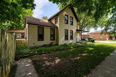 212 W Maple Street, Fairbury, IL 61739 - Photo 3