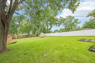 10227 Hilltop Dr, Orland Park, IL 60462 - Photo 33