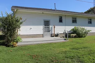 509 High St, Alma, IL 62807 - Photo 7