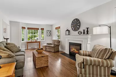 130 Ingleside Avenue, Aurora, IL 60506 - Photo 3
