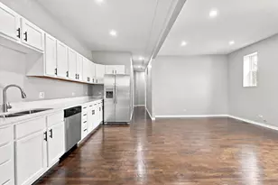 6401 S Maryland Ave, Chicago, IL 60637 - Photo 3