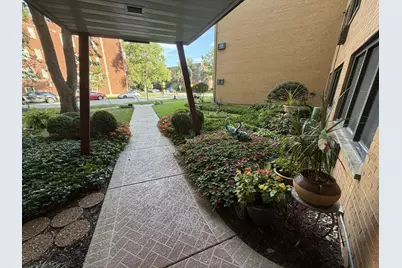 500 Washington Boulevard #102, Oak Park, IL 60302 - Photo 3