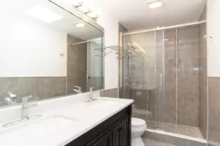 1411 W Harrison St, Chicago, IL 60607 - Photo 17