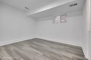 7314 S Crandon Ave, Chicago, IL 60649 - Photo 43