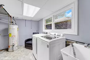 148 Jeffery Ln, Des Plaines, IL 60018 - Photo 35