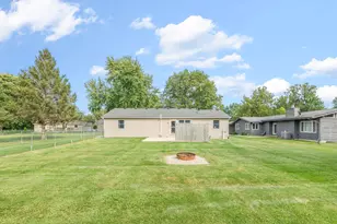 150 Holiday Dr, Somonauk, IL 60552 - Photo 21