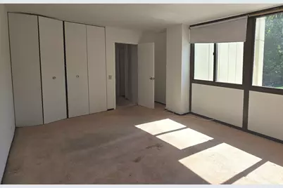 4800 S Lake Park Avenue #206, Chicago, IL 60615 - Photo 13