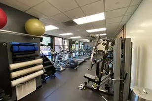 1800 W Roscoe St, Chicago, IL 60657 - Photo 19