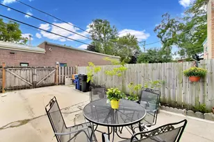 829 Dodge Ave, Evanston, IL 60202 - Photo 15