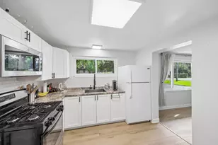 10290 W Waldo Ave, Beach Park, IL 60099 - Photo 11