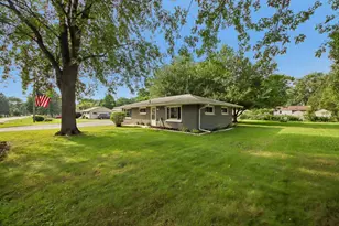 10290 W Waldo Ave, Beach Park, IL 60099 - Photo 3