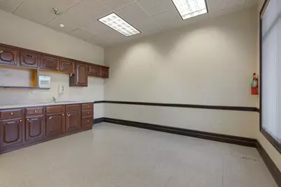 10270 Central Avenue, Oak Lawn, IL 60453 - Photo 13