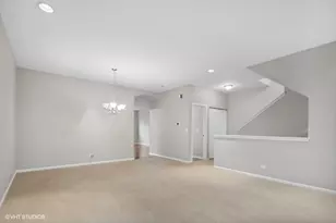 261 Sype Dr, Carol Stream, IL 60188 - Photo 5