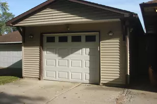 1004 Holcomb St, Streator, IL 61364 - Photo 33