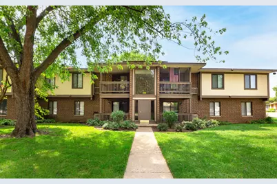 566 Somerset Lane #7, Crystal Lake, IL 60014 - Photo 1