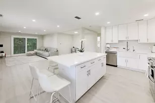 2300 W Talcott Rd, Park Ridge, IL 60068 - Photo 3