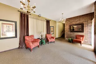 2300 W Talcott Rd, Park Ridge, IL 60068 - Photo 15