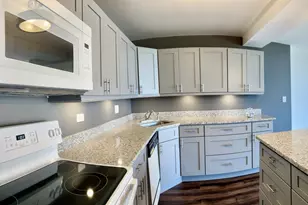 5455 N Sheridan Rd, Chicago, IL 60640 - Photo 5