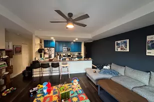 2307 W Wolfram St, Chicago, IL 60618 - Photo 13
