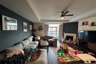 2307 W Wolfram St, Chicago, IL 60618 - Photo 5