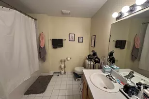 2307 W Wolfram St, Chicago, IL 60618 - Photo 23